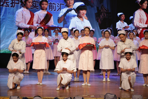 川北醫(yī)學(xué)院附屬醫(yī)院護(hù)士學(xué)校2019年招生辦聯(lián)系電話(huà)