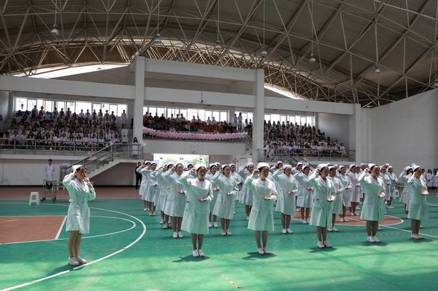 成都中醫(yī)藥大學(xué)附院針灸學(xué)校龍泉校區(qū)2019年報名條件、招生要求、招生對象